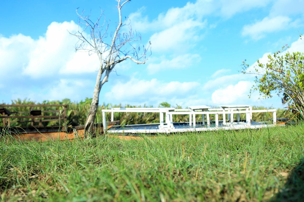 Darwins Beach Resort Tangalle Exterior foto