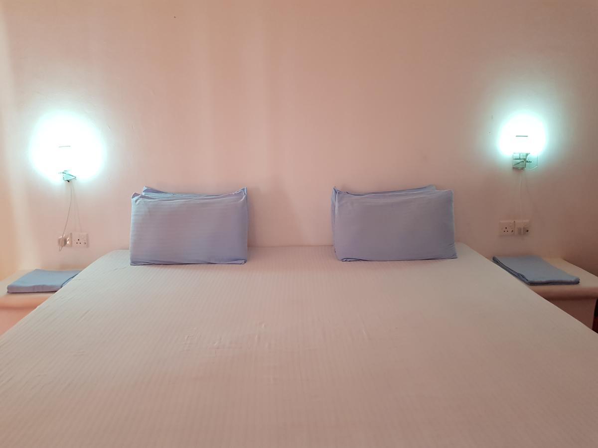 Darwins Beach Resort Tangalle Exterior foto